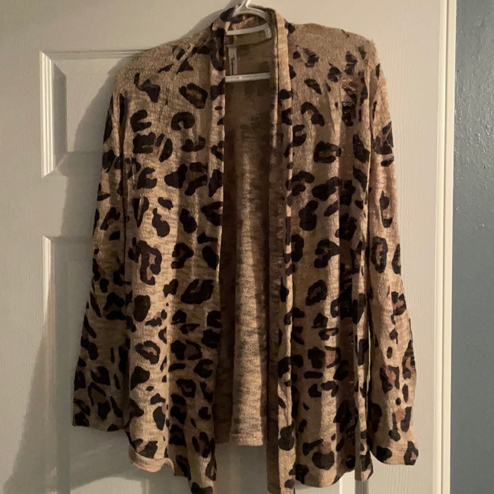 Light knit leopard cardigan